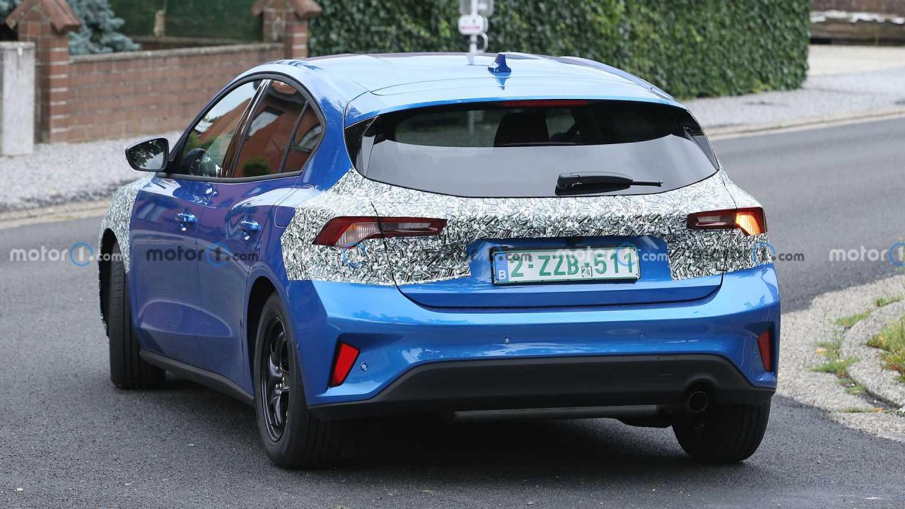 2022-ford-focus-spy-photo.thumb.jpg.b81558e47807a5db0111f5735d0ccf62.jpg