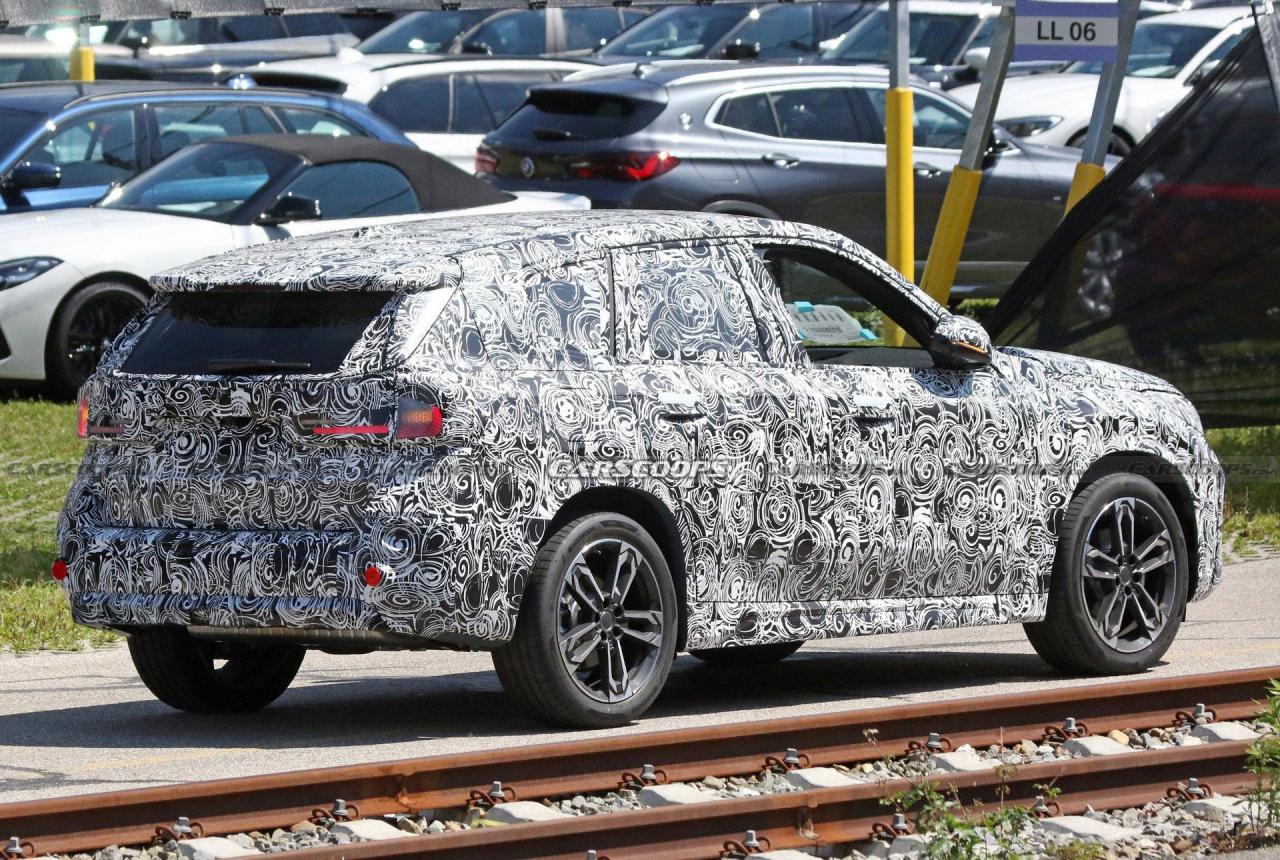 2023-BMW-X1-10.thumb.jpg.e89303f3e07bdfcbc2731aaa3bf96053.jpg