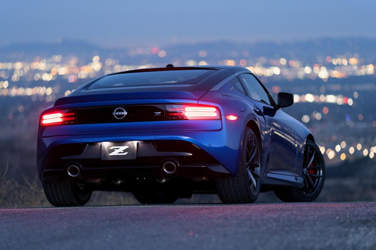 2023-Nissan-Z-Couype-11.jpg
