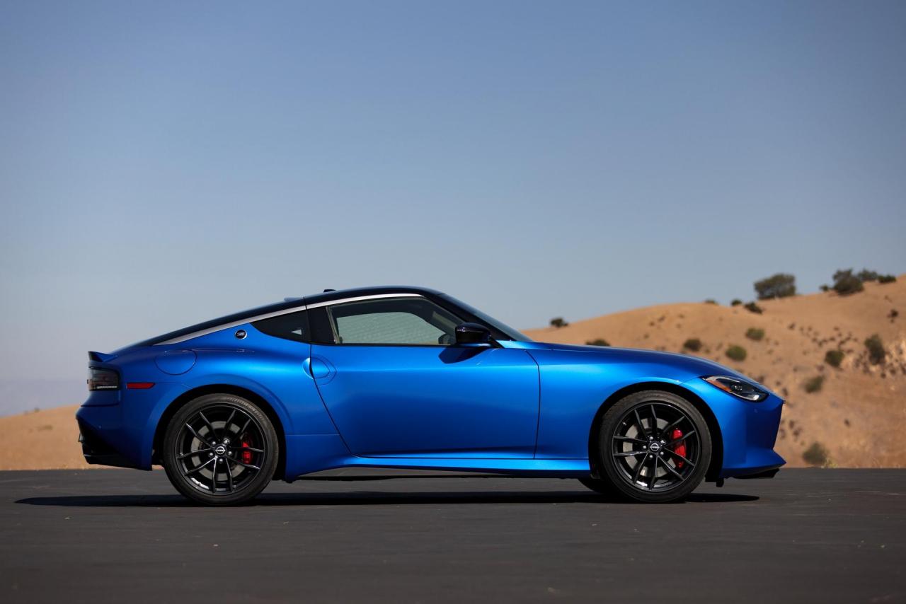 2023-Nissan-Z-Couype-3.jpg