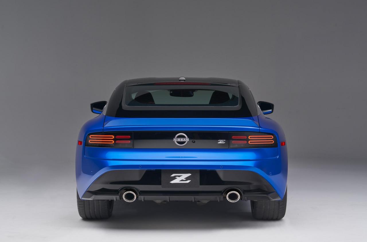 2023-Nissan-Z-Couype-30.jpg