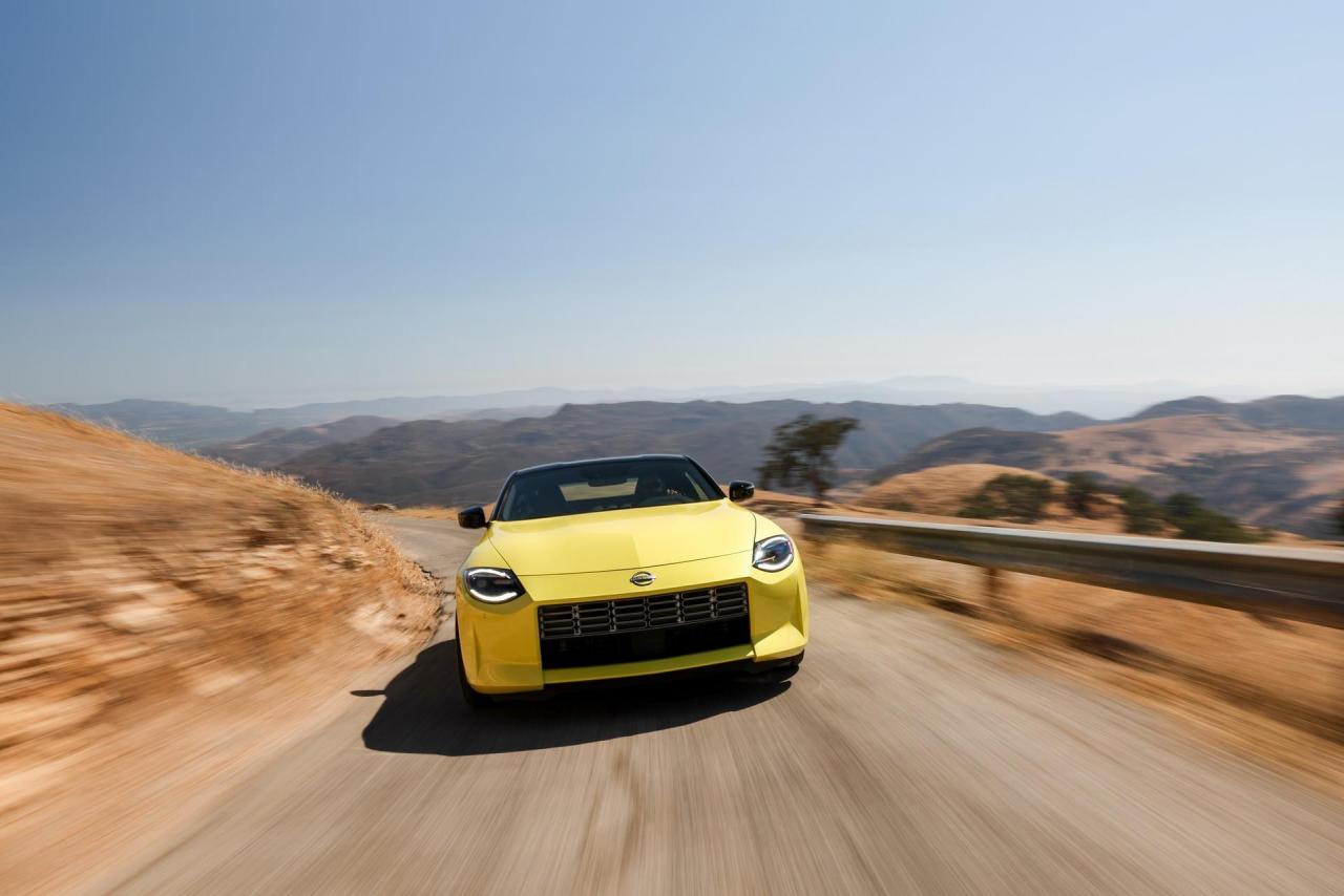 2023-Nissan-Z-Couype-43.jpg