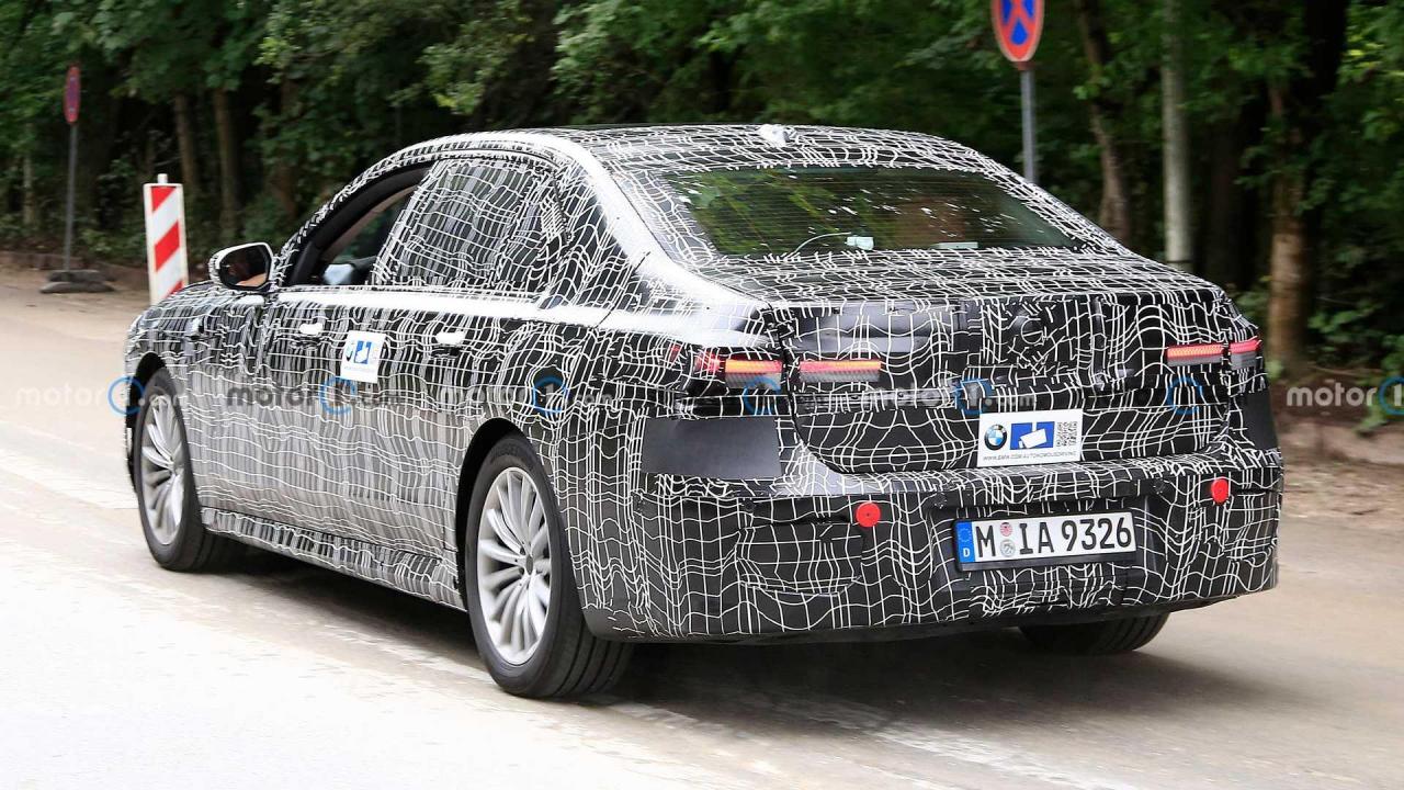 2023-bmw-7-series-new-spy-photos-rear.thumb.jpg.1b3e87ec5fa6cef929682c6b0e9913a2.jpg