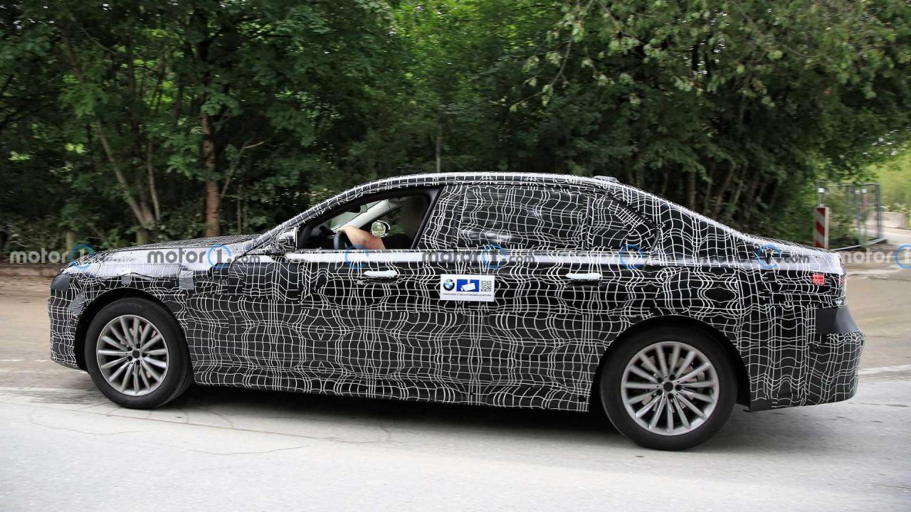 2023-bmw-7-series-new-spy-photos-side.thumb.jpg.31cc2575ea9448718cd174f0fcf8f009.jpg