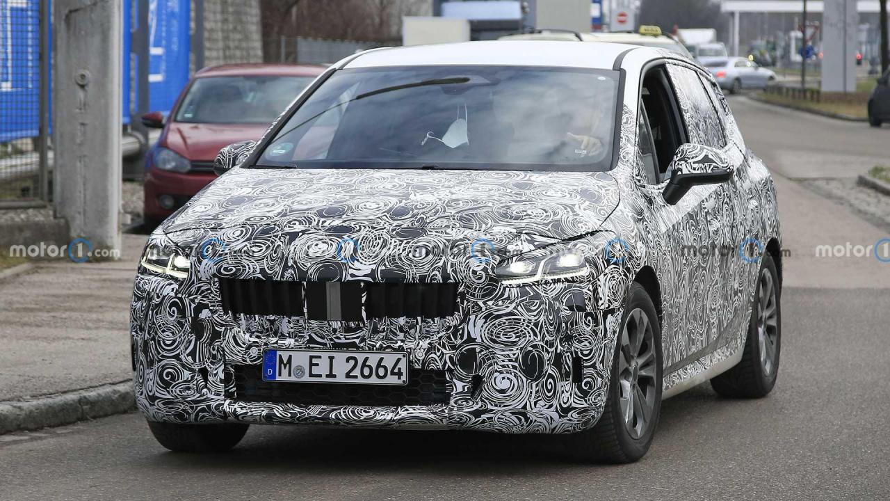 BMW Serie 2 Active Tourer Spy U06 2021 (2).jpg