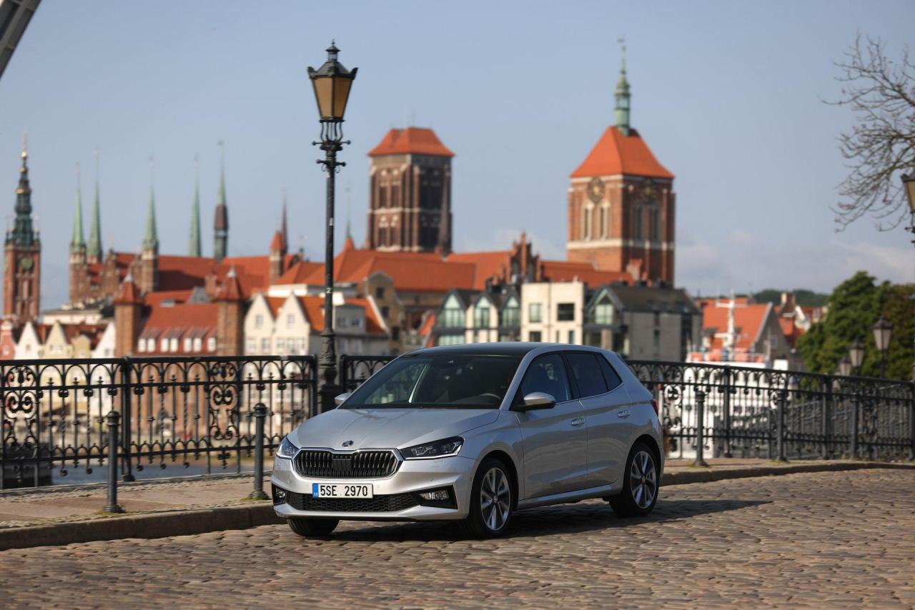 92_skoda_fabia_ml_brilliant_silver-1920x1281.thumb.jpg.e7df7a56f9a0a37a2c52aeaa6dedcaf4.jpg