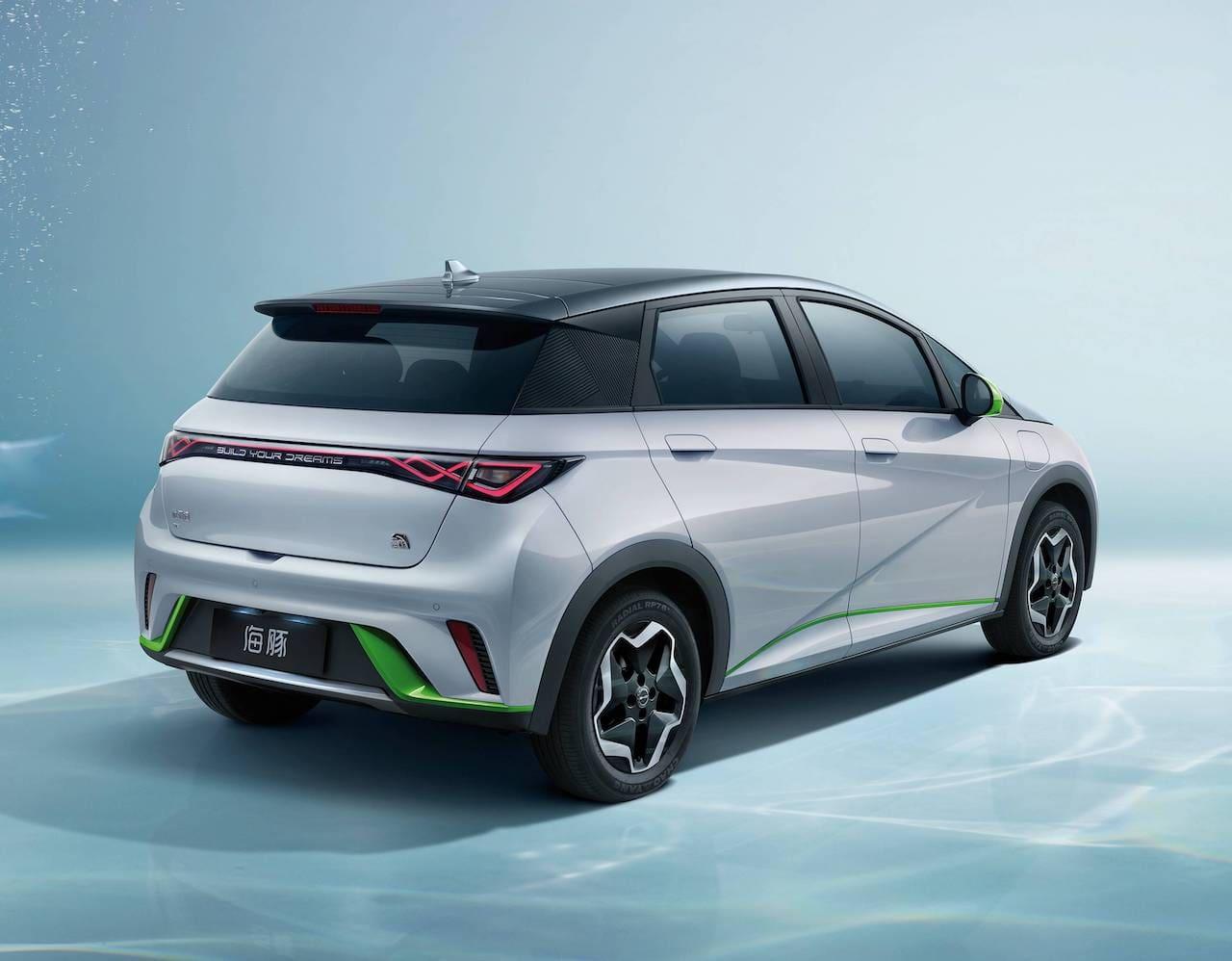 BYD-Dolphin-rear-three-quarters.jpg.45e3c1591e18d6ce15950d09bb386aef.jpg