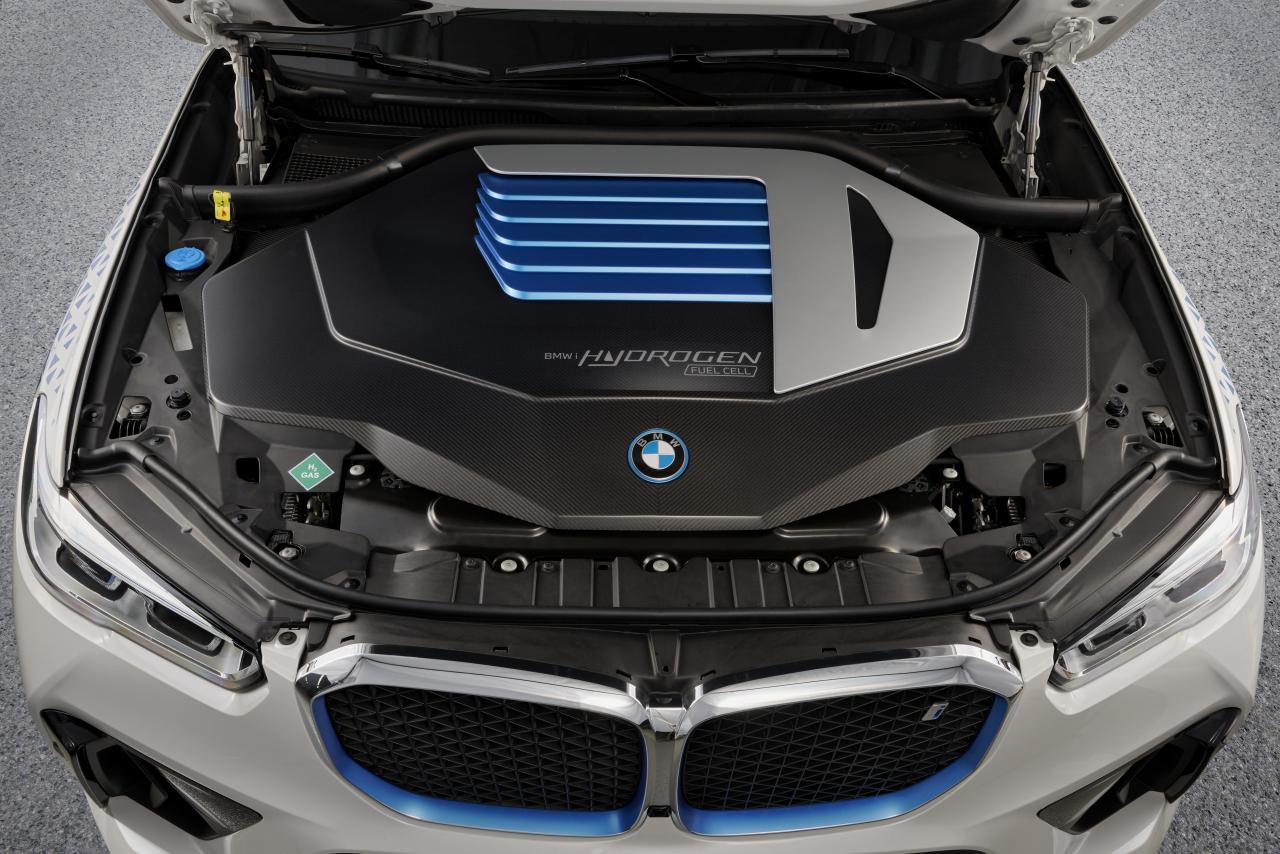P90432995_highRes_bmw-ix5-hydrogen.thumb.jpg.ccae6e90bd807f215d57e618c660eea3.jpg