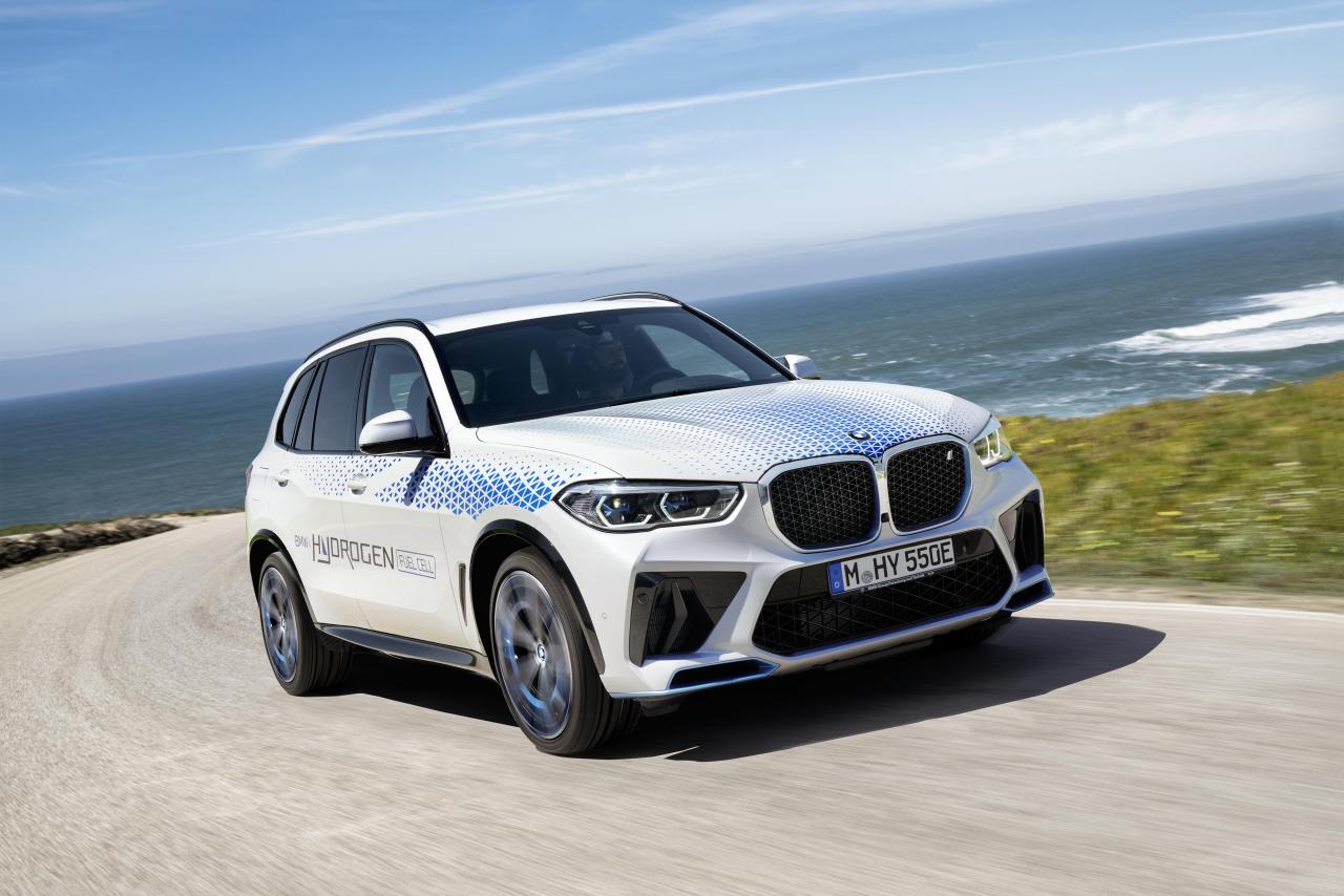 P90433012_highRes_bmw-ix5-hydrogen.thumb.jpg.439b8120ba5e5ca798766b38277a5c19.jpg