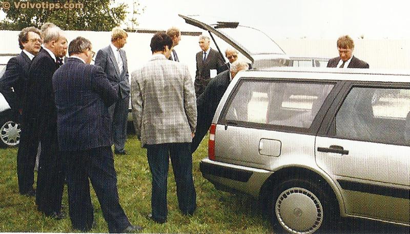 Volvo_460_Estate_prototype_Heuliez_tailgate.jpg.7549ec478eeaaab4327dc2bacad1ea1f.jpg