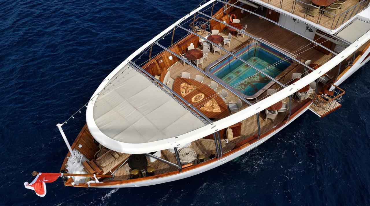 charter_luxury_superyacht_christina_o_007.jpg