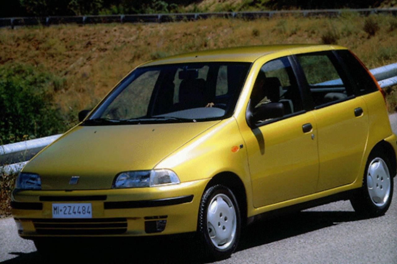 fiat-punto-tipo-176-12.thumb.jpg.10880da6dc8d83bfa3d52e9cbb1bf155.jpg