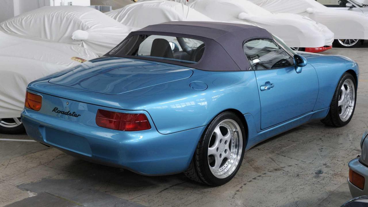 1290939011_porsche-968-roadster-1991(2).thumb.jpg.067704de587eeb54b9257de4052d51e2.jpg