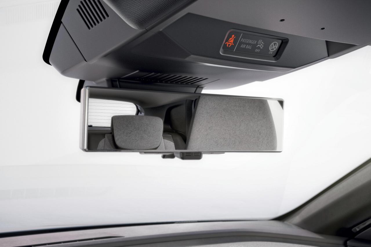 2021 - New Renault Mgane E-TECH Electric - Studio (15).jpg