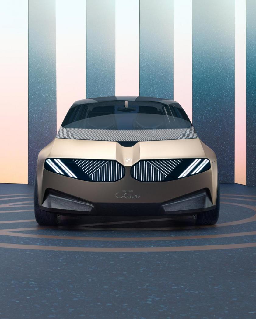 BMW i Vision Circular 2022.jpg