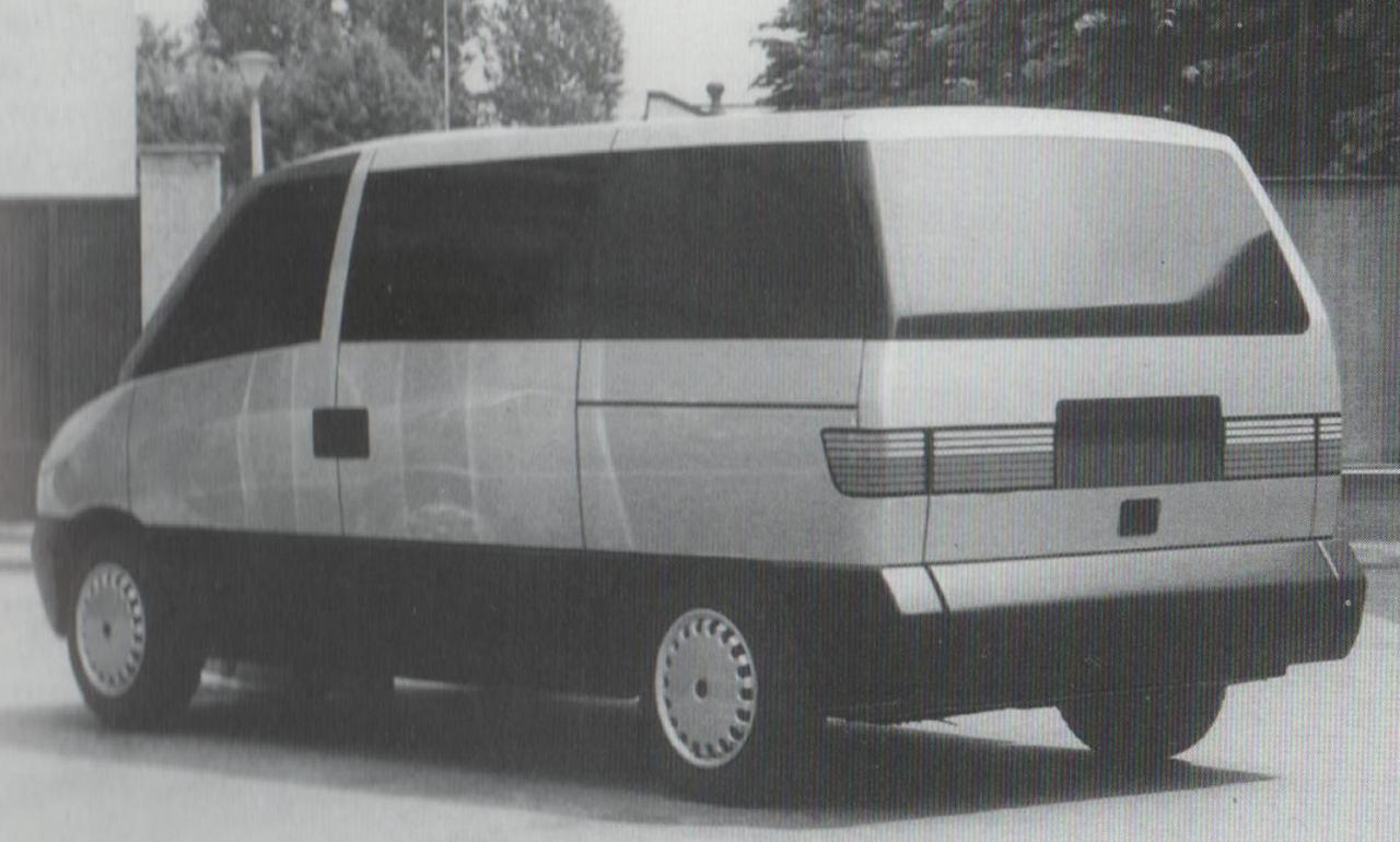 Fiat Ulysse-Lancia Z-Peugeot 806--Citroen Evasion Progetto U60 modelli in scala reale X2-X5 Fiat 2.jpg