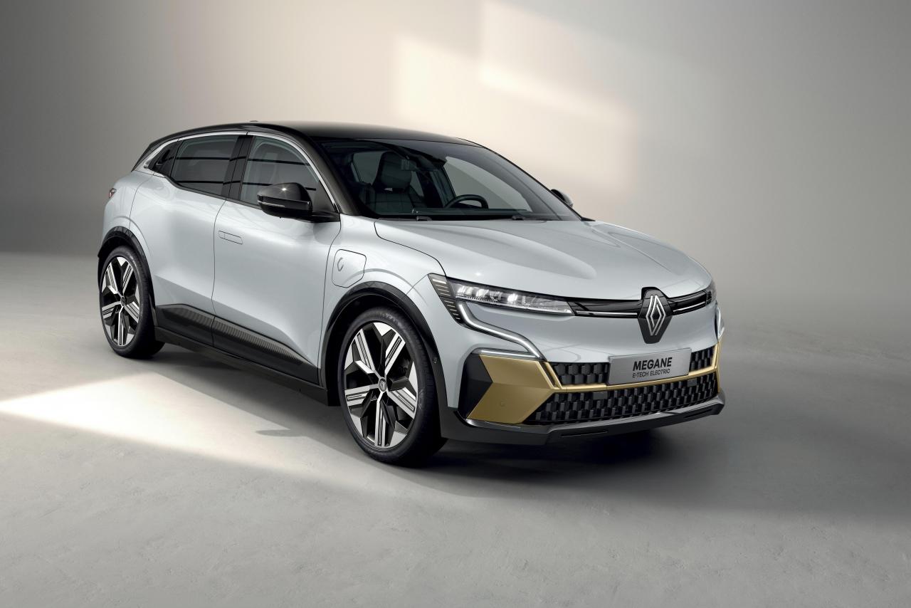 2021 - New Renault Mgane E-TECH Electric - Studio (1).jpg