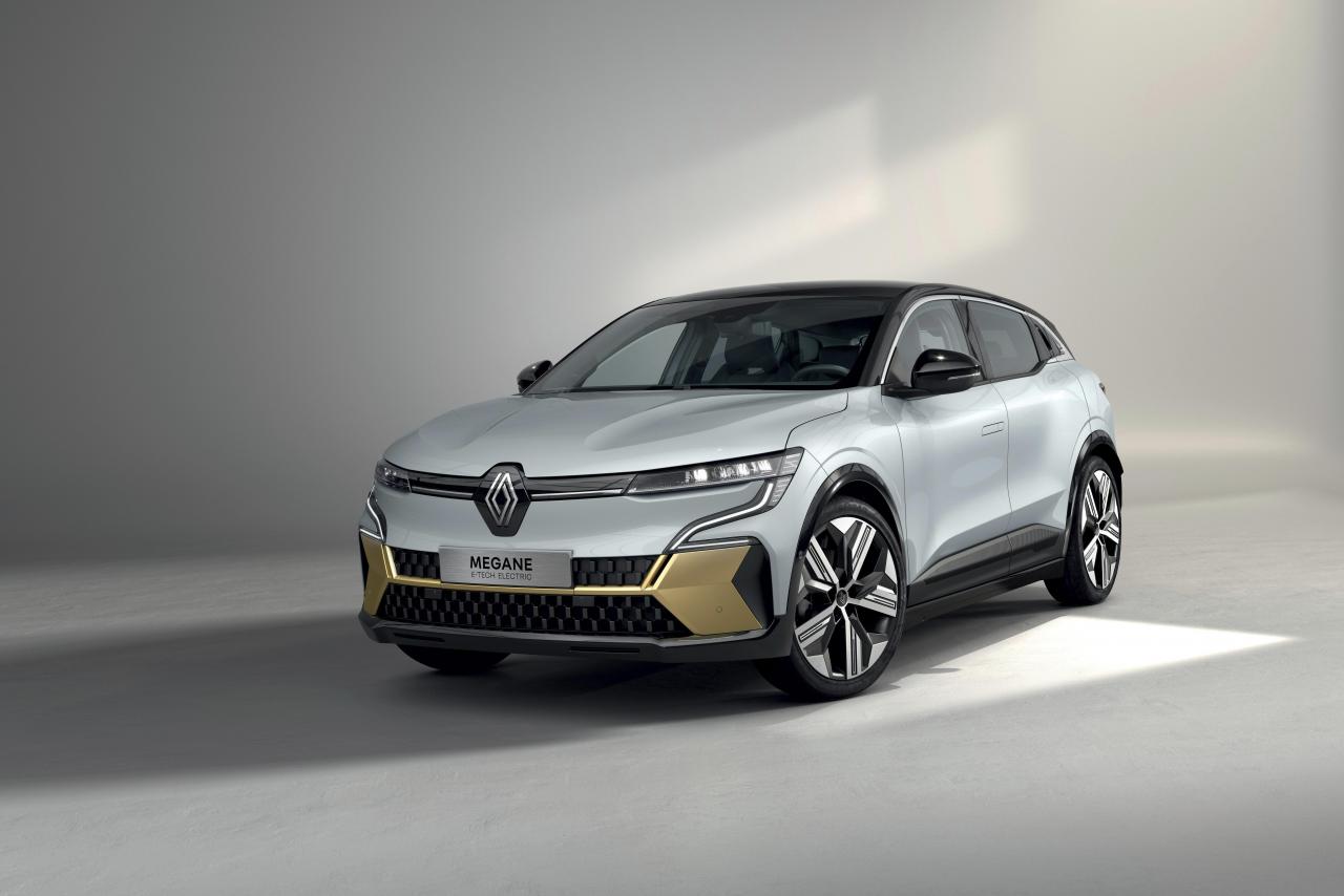 2021 - New Renault Mgane E-TECH Electric - Studio.jpg