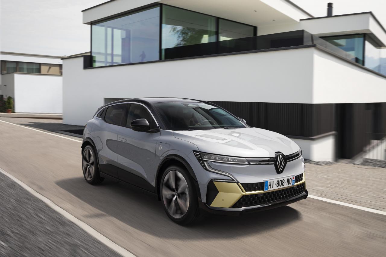 2021 - New Renault Mgane E-TECH Electric - Urban.jpg