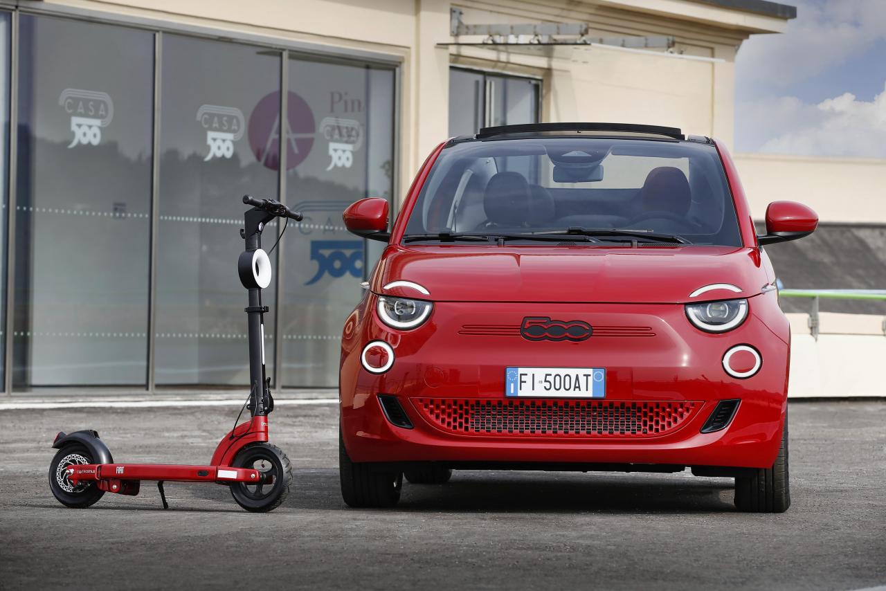 2001528031_07_NewFiat500(RED).thumb.jpg.ae97313e3af4e18790c433e8efe7d8c3.jpg
