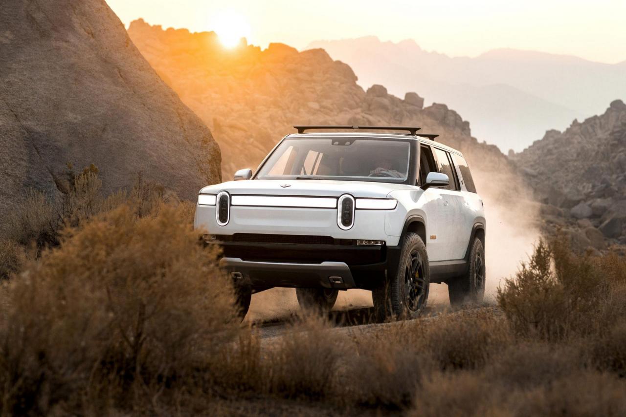2018_11_Jeff-Johnson-Rivian-R1S_Front_20201030-scaled_2.jpg
