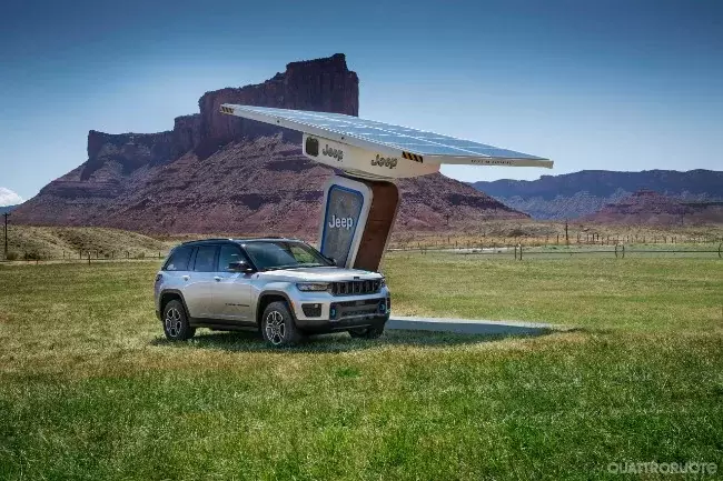 2021-jeep-grand-cherokee-4xe-23.jpg.56b0bb9b02a2ff9916d512e637800b70.jpg