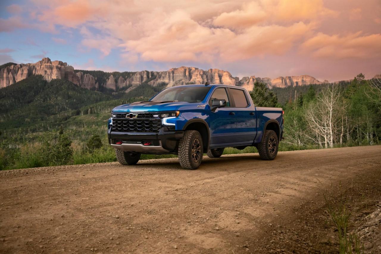 2022-Chevrolet-Silverado-ZR2-4.jpg