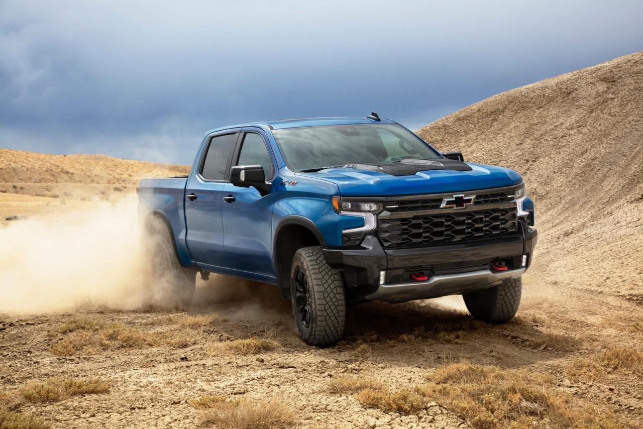 2022-Chevrolet-Silverado-ZR2-5.jpg