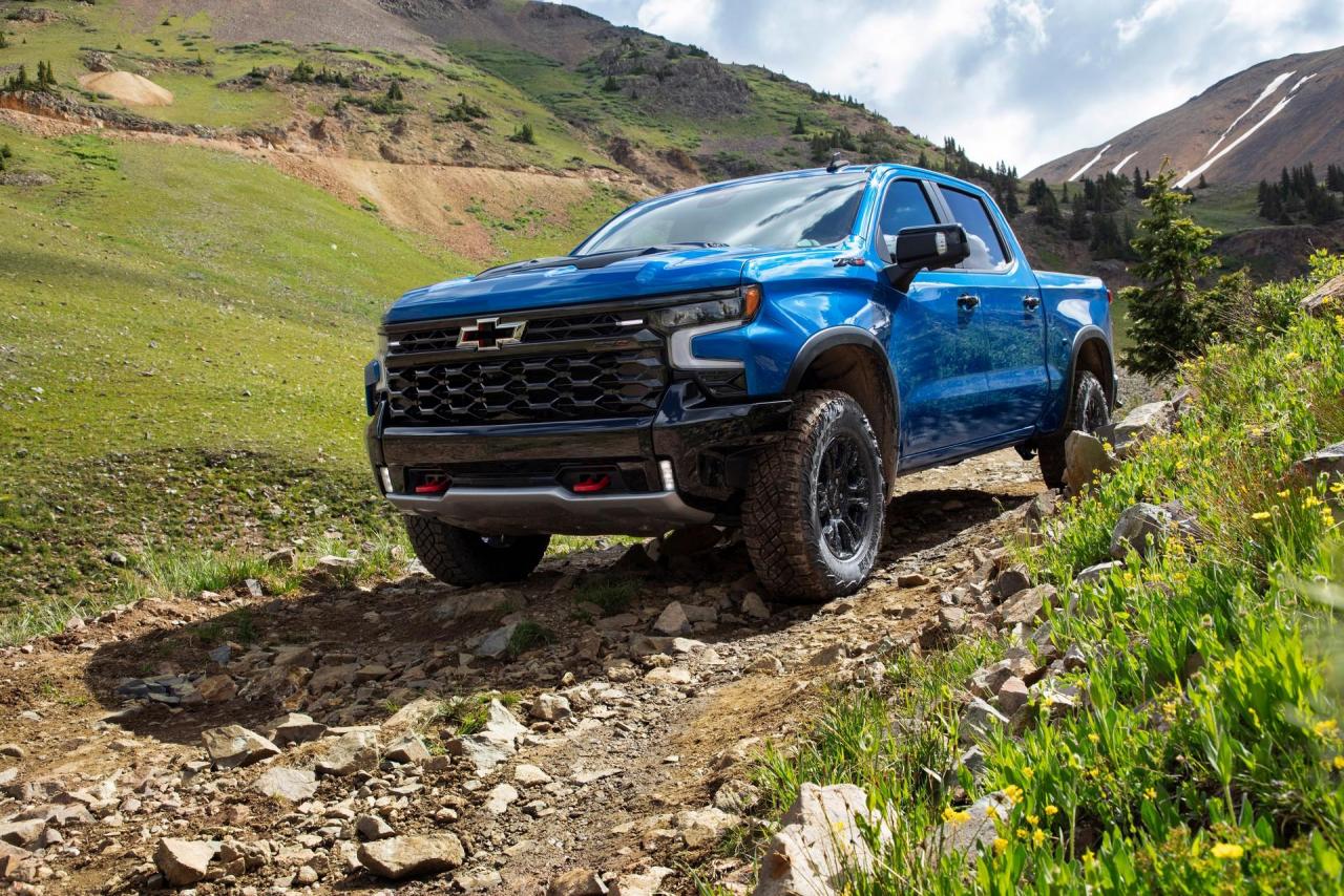 2022-Chevrolet-Silverado-ZR2-6.jpg