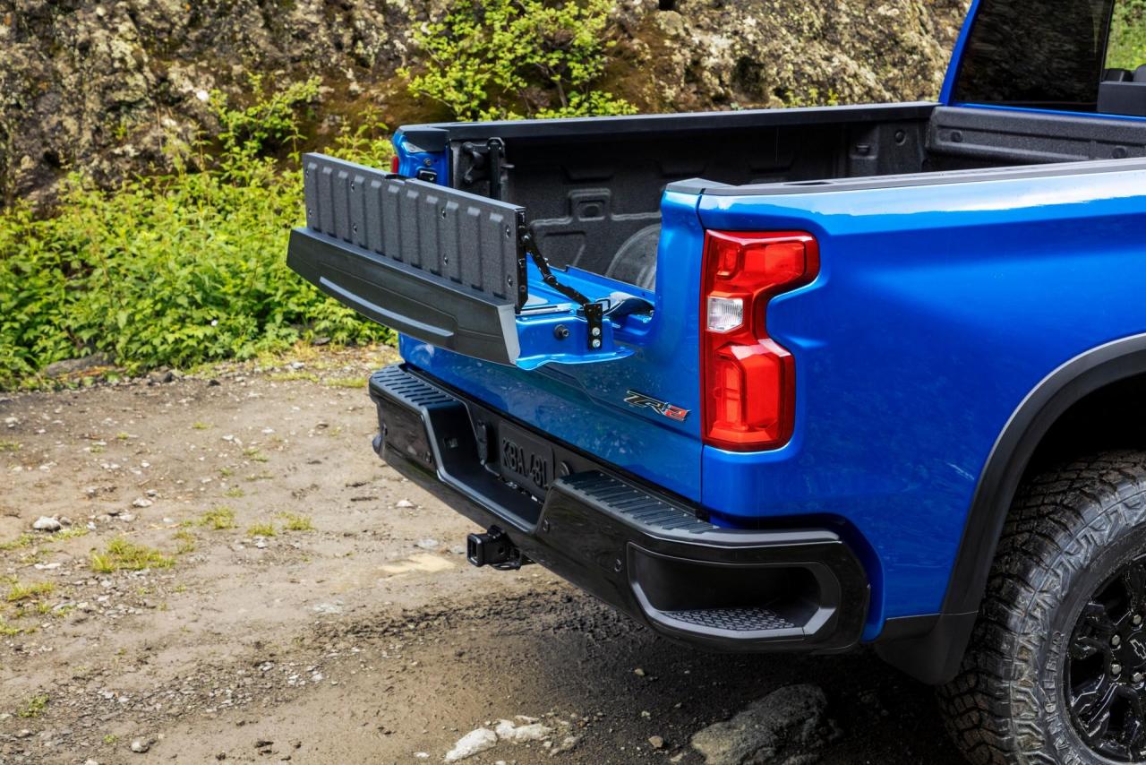 2022-Chevrolet-Silverado-ZR2-8.jpg
