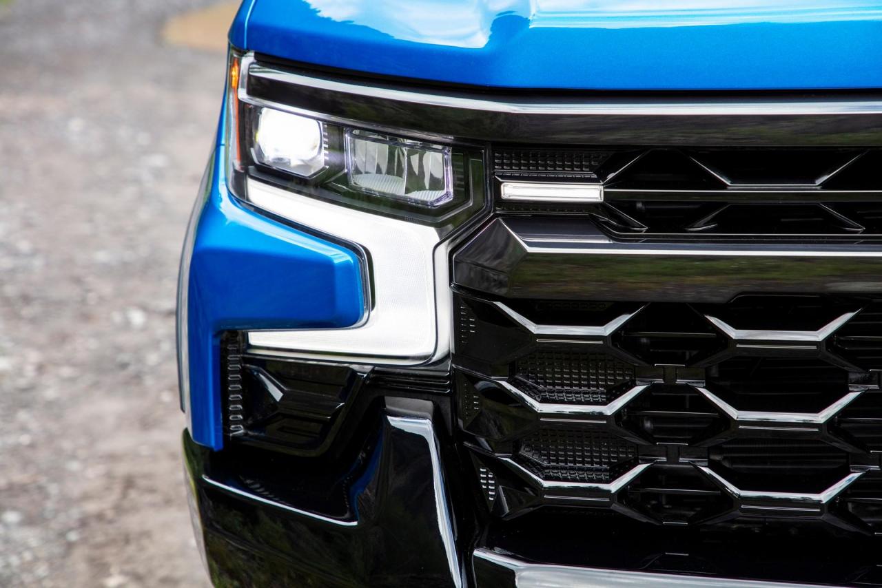 2022-Chevrolet-Silverado-ZR2-9.jpg