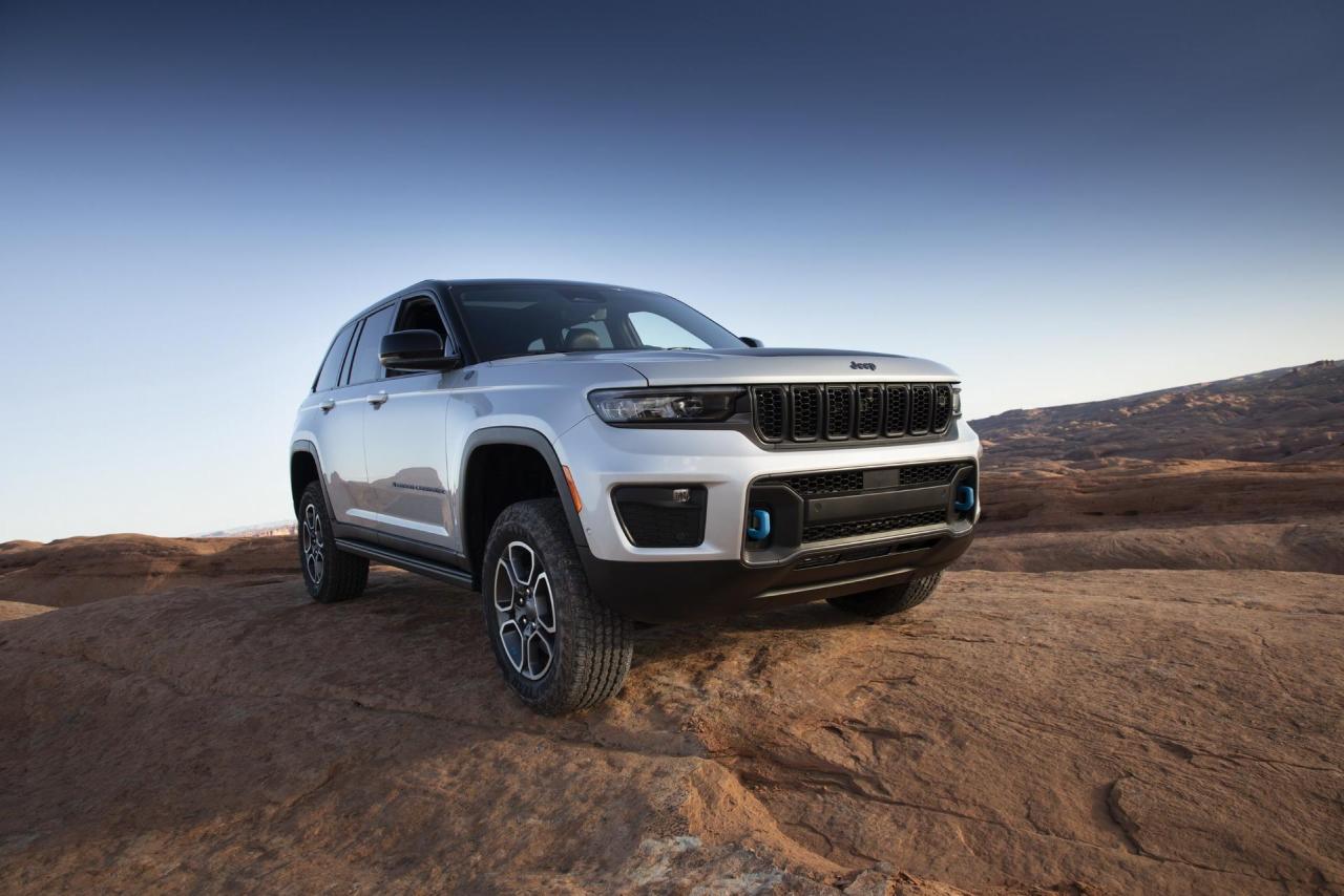2022-Jeep-Grand-Cherokee-10-1.jpg