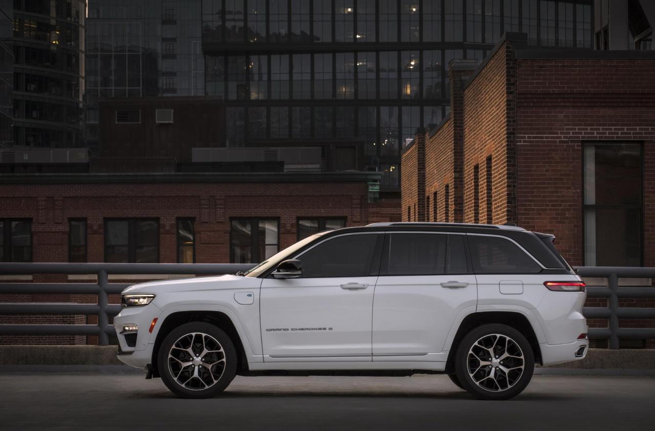 2022-Jeep-Grand-Cherokee-120.jpg