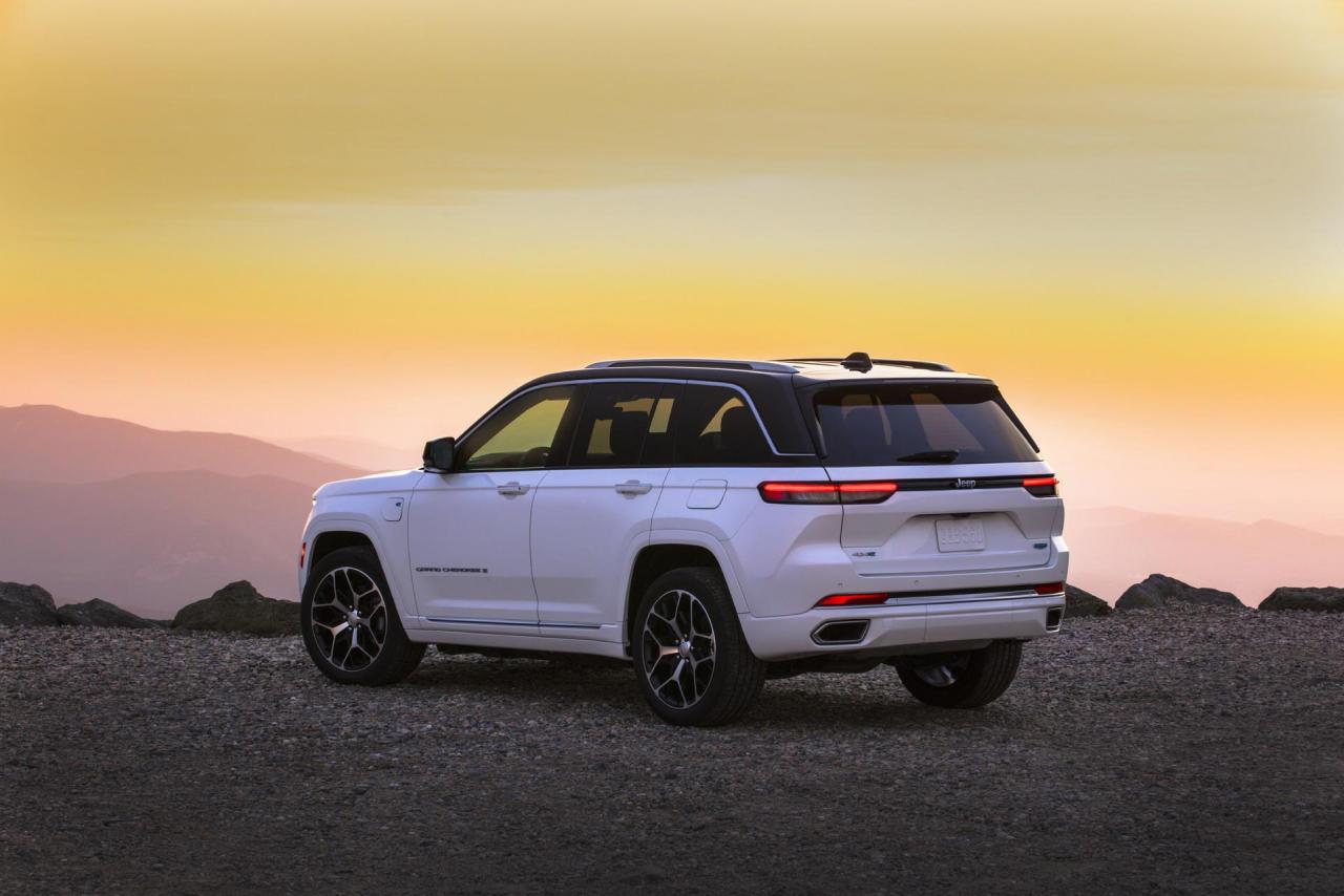 2022-Jeep-Grand-Cherokee-124.jpg