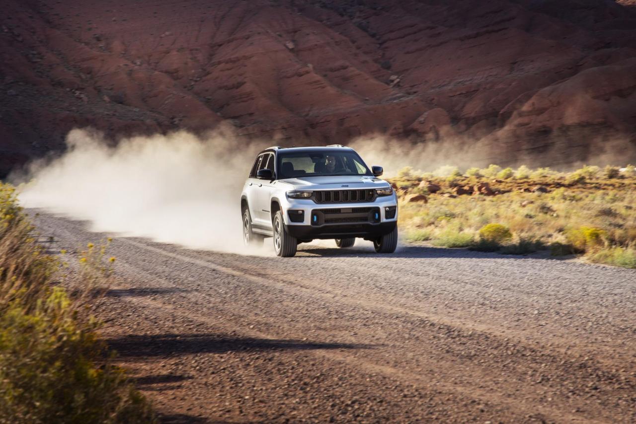 2022-Jeep-Grand-Cherokee-13-1.jpg