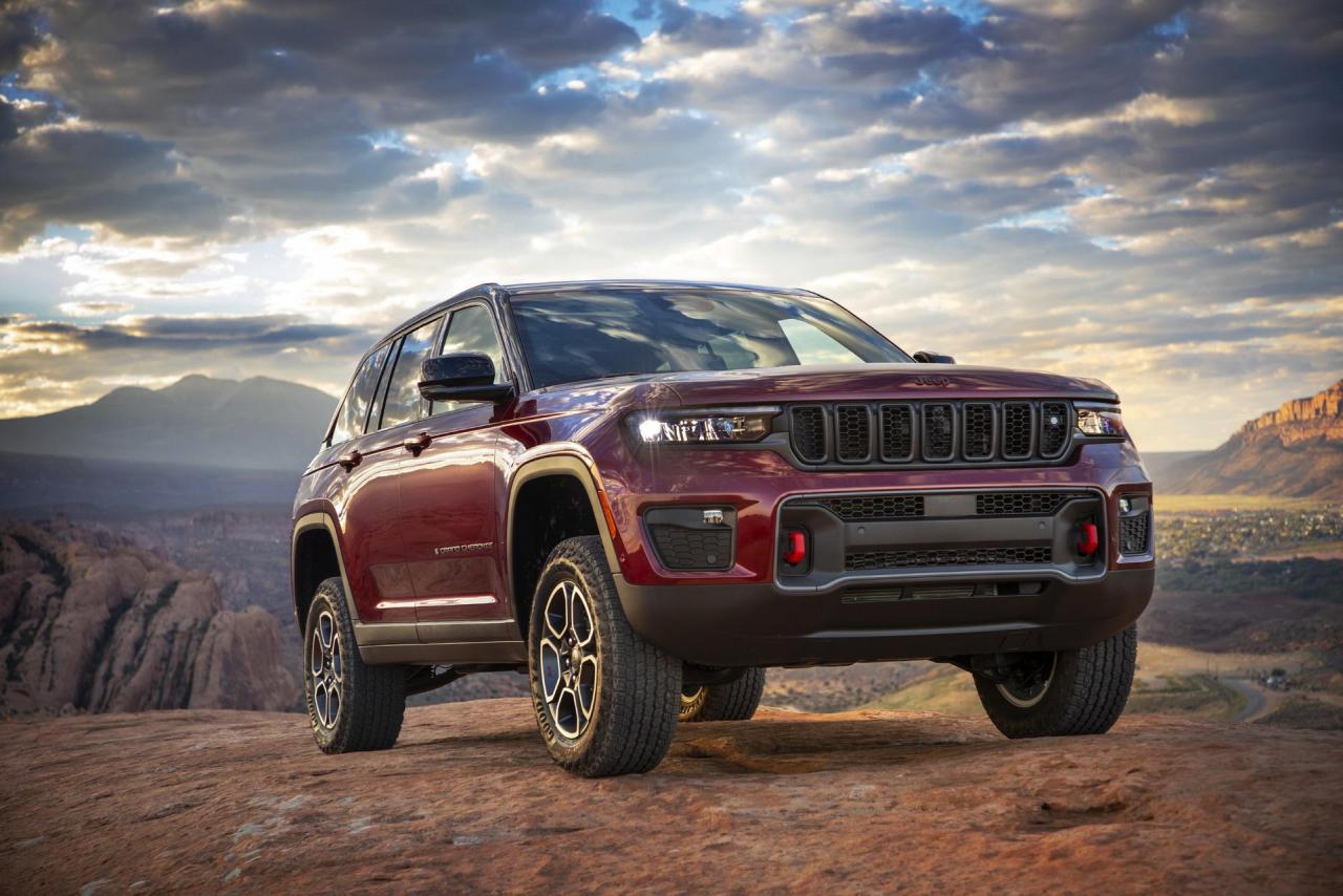 2022-Jeep-Grand-Cherokee-82-1.jpg