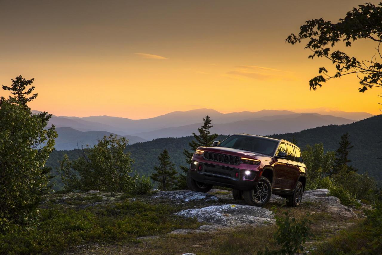 2022-Jeep-Grand-Cherokee-92-1.jpg