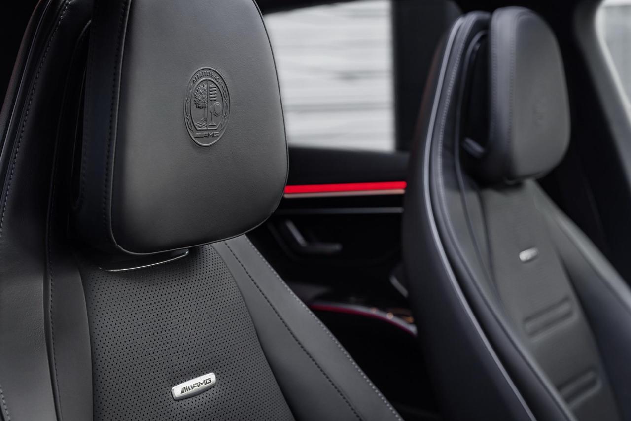 2022-Mercedes-AMG-EQS-53-24.jpg