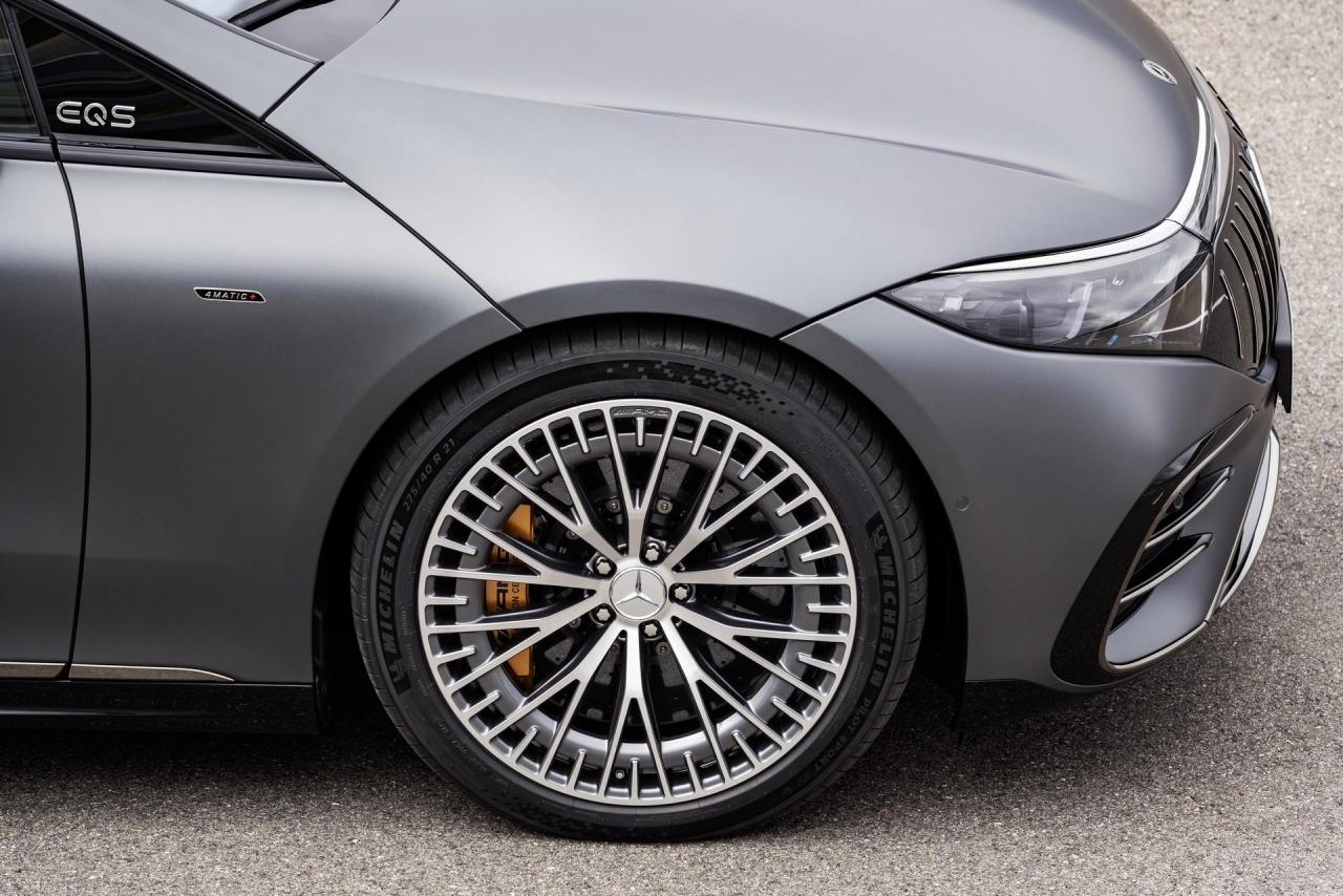 2022-Mercedes-AMG-EQS-53-29.jpg