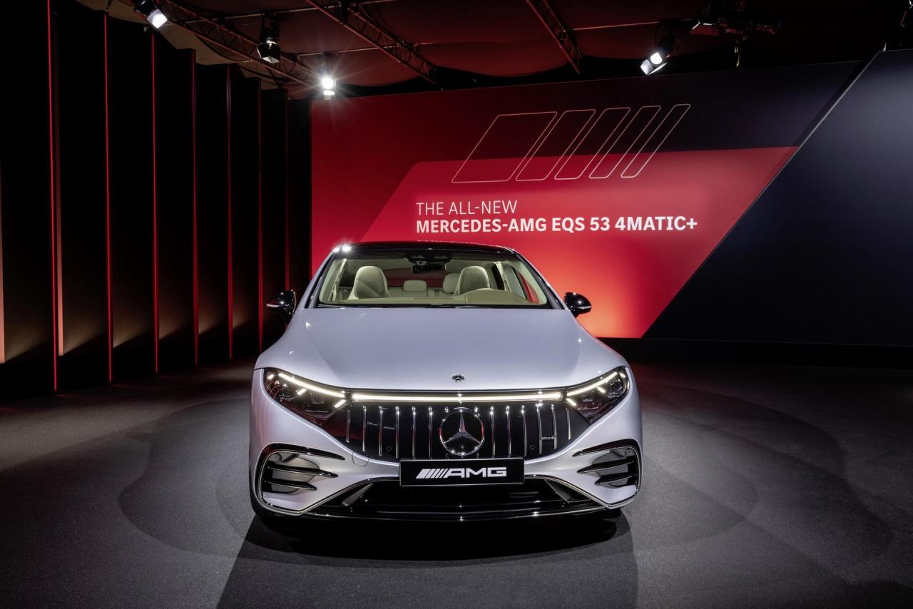 2022-Mercedes-AMG-EQS-53-36.jpg
