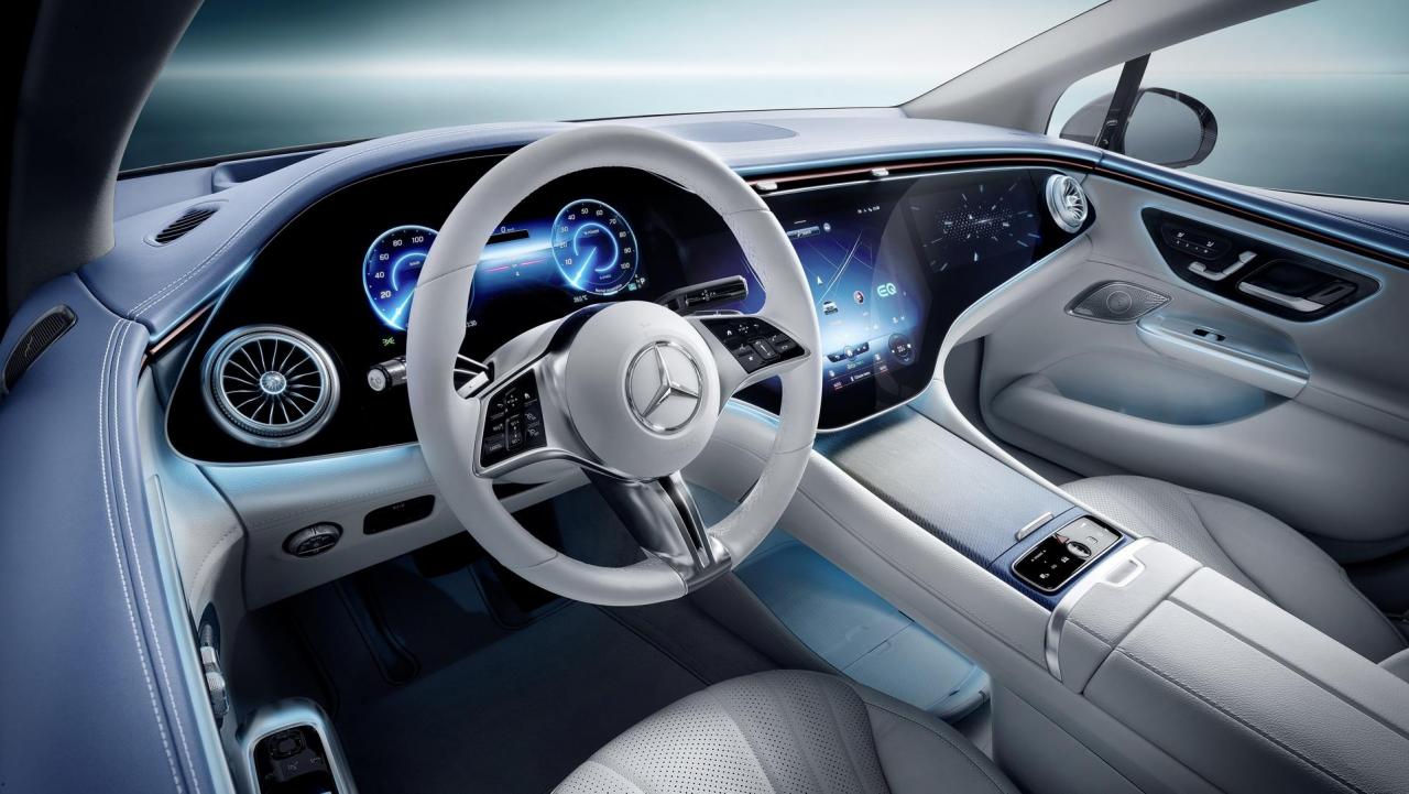 2022-Mercedes-Benz-EQE-26.jpg