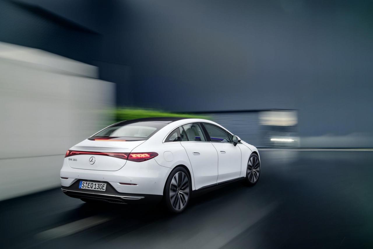 2022-Mercedes-Benz-EQE-48.jpg