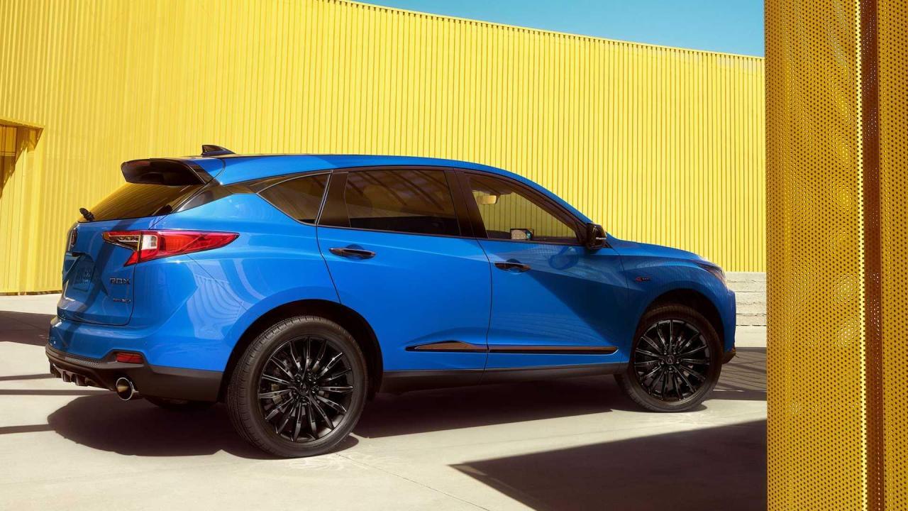 2022-acura-rdx-rear-3-4.jpg
