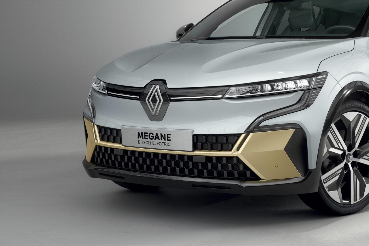 2021 - New Renault Mgane E-TECH Electric - Studio (6).jpg