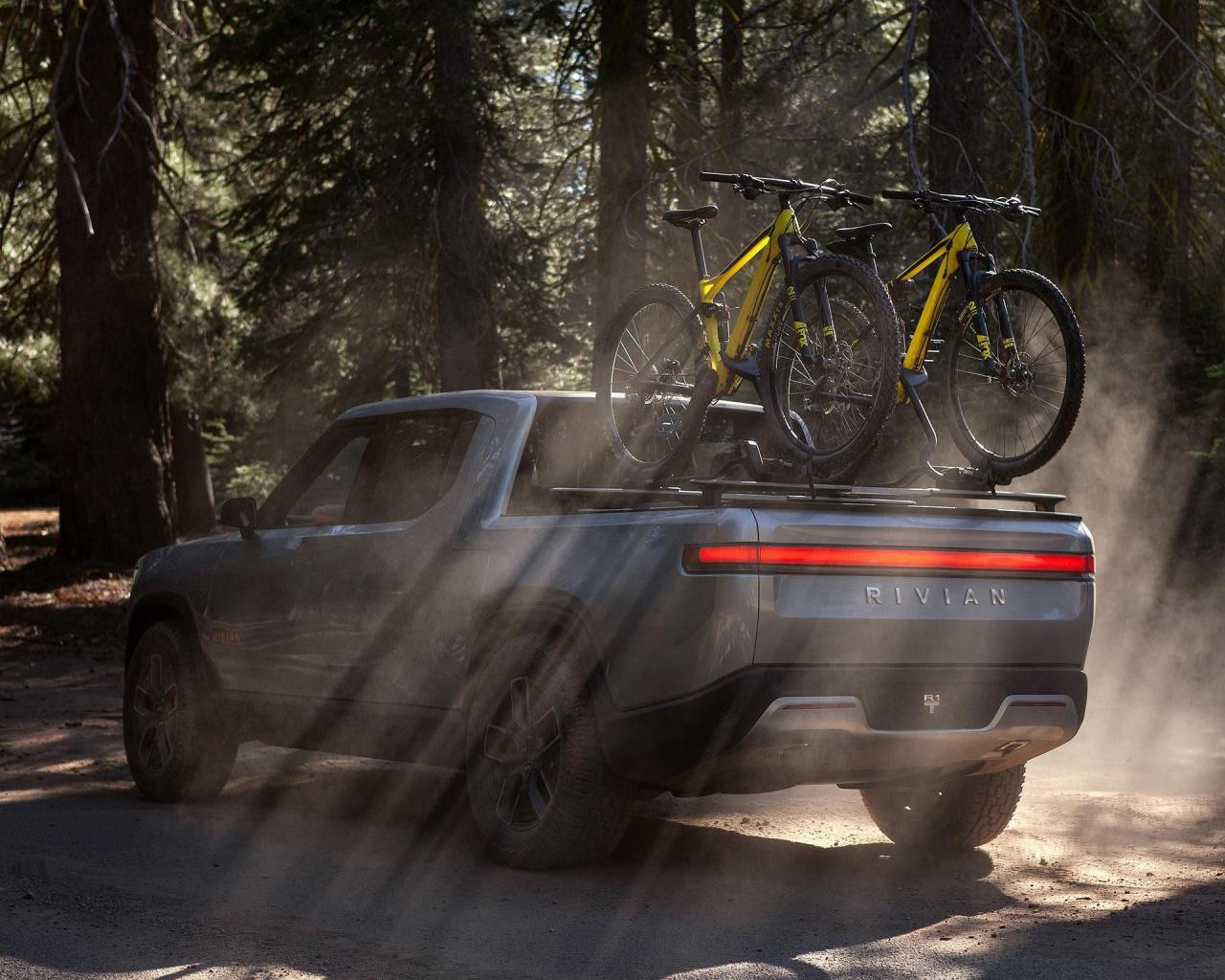 Rivian-R1T-1.jpg