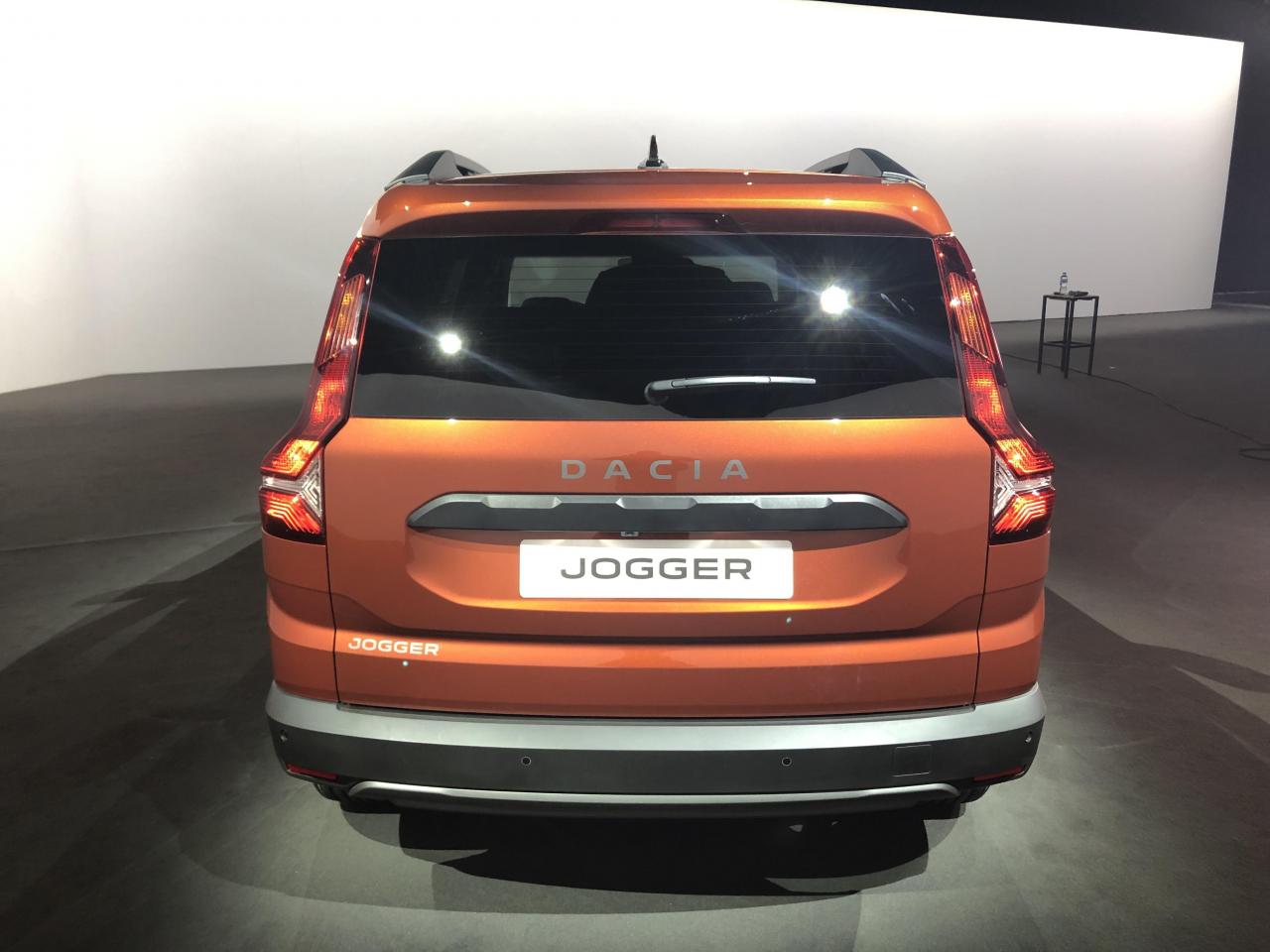 S0-presentation-video-dacia-jogger-2021-le-break-qui-casse-les-prix-688500.thumb.jpg.866be8047dae5a00d2285e91a8013259.jpg