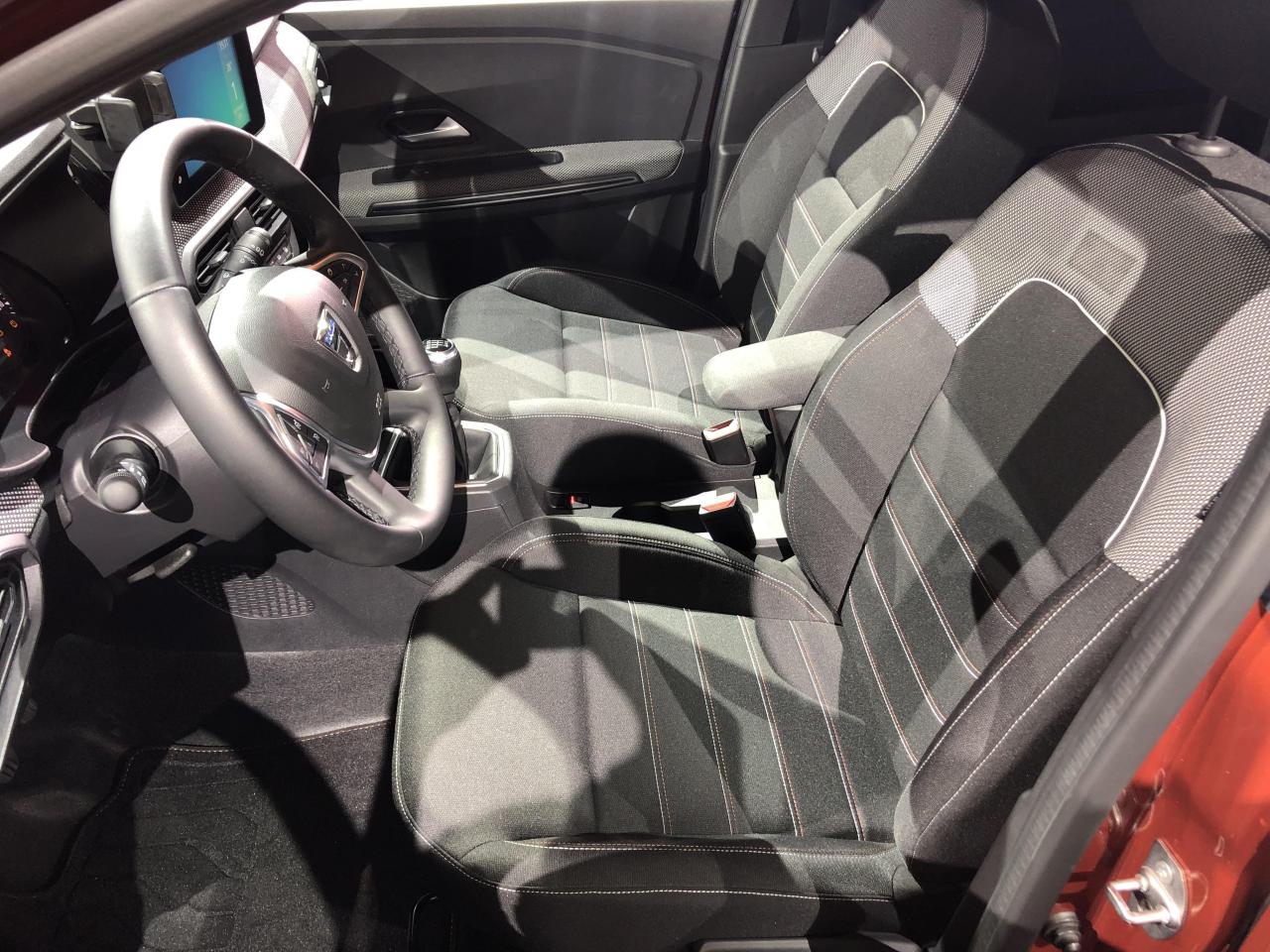 S0-presentation-video-dacia-jogger-2021-le-break-qui-casse-les-prix-688525.thumb.jpg.a2efad98fec156e6faf893832c1c4dbf.jpg