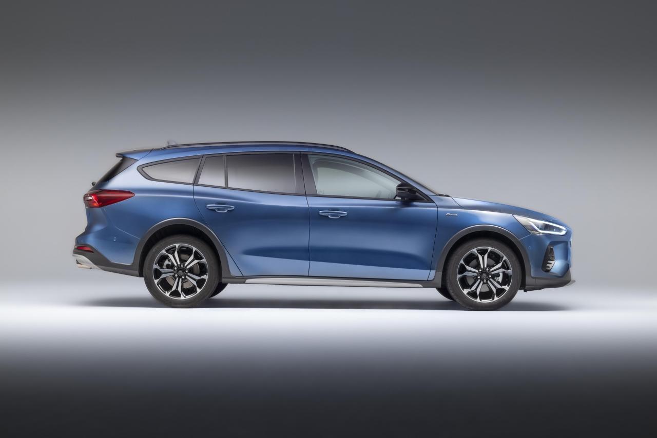 2021_FORD_FOCUS_ACTIVE_03.jpg