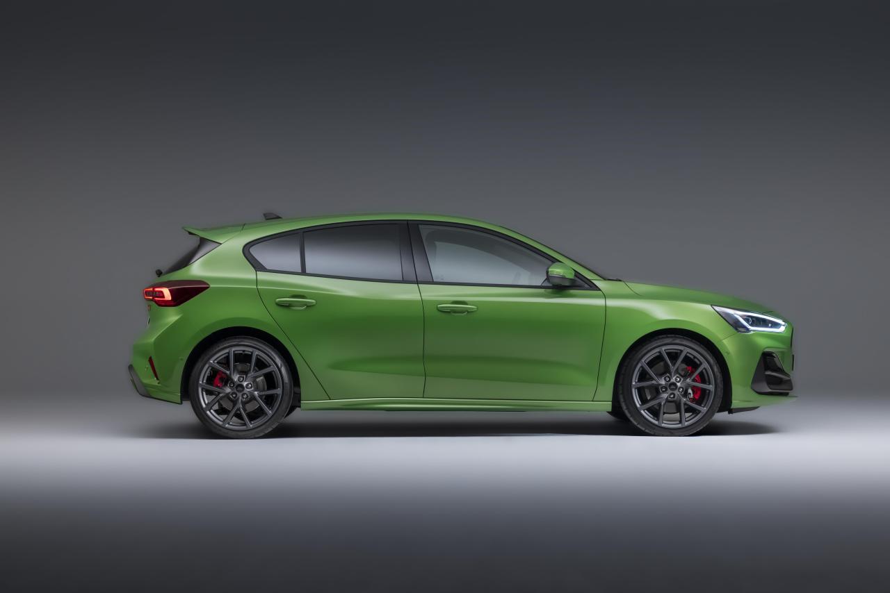 2021_FORD_FOCUS_ST_03.jpg