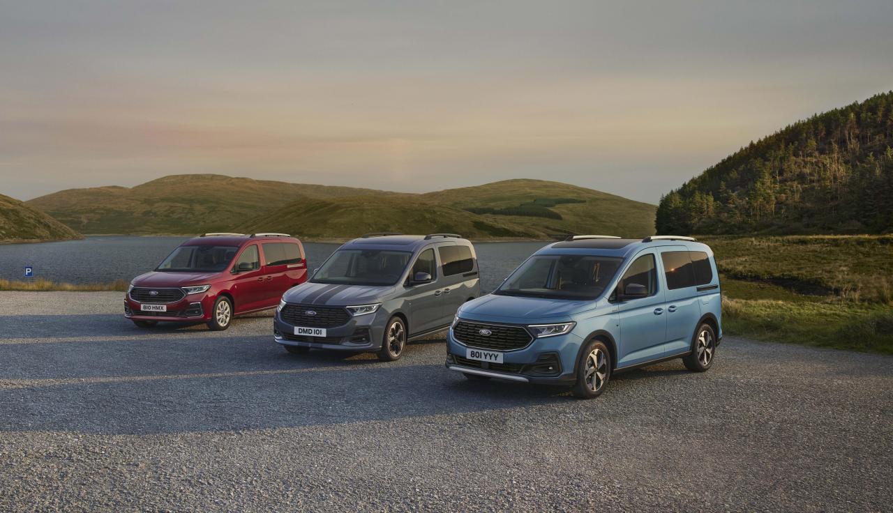 2021_FORD_TOURNEOCONNECT_RANGE_15.jpg